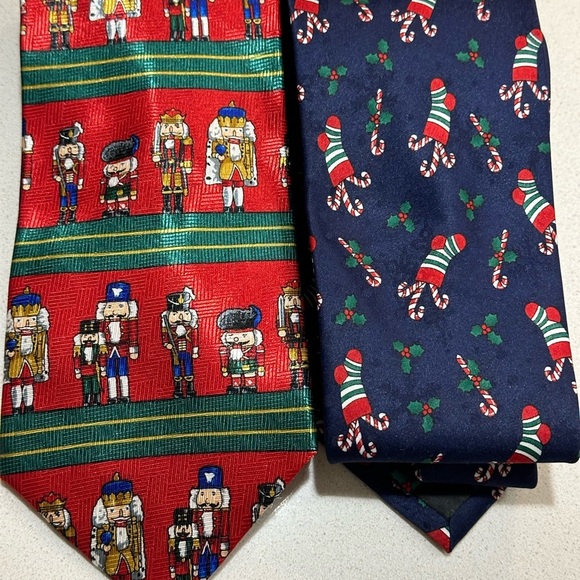 Set of two Christmas ties EUC - Picture 2 of 15